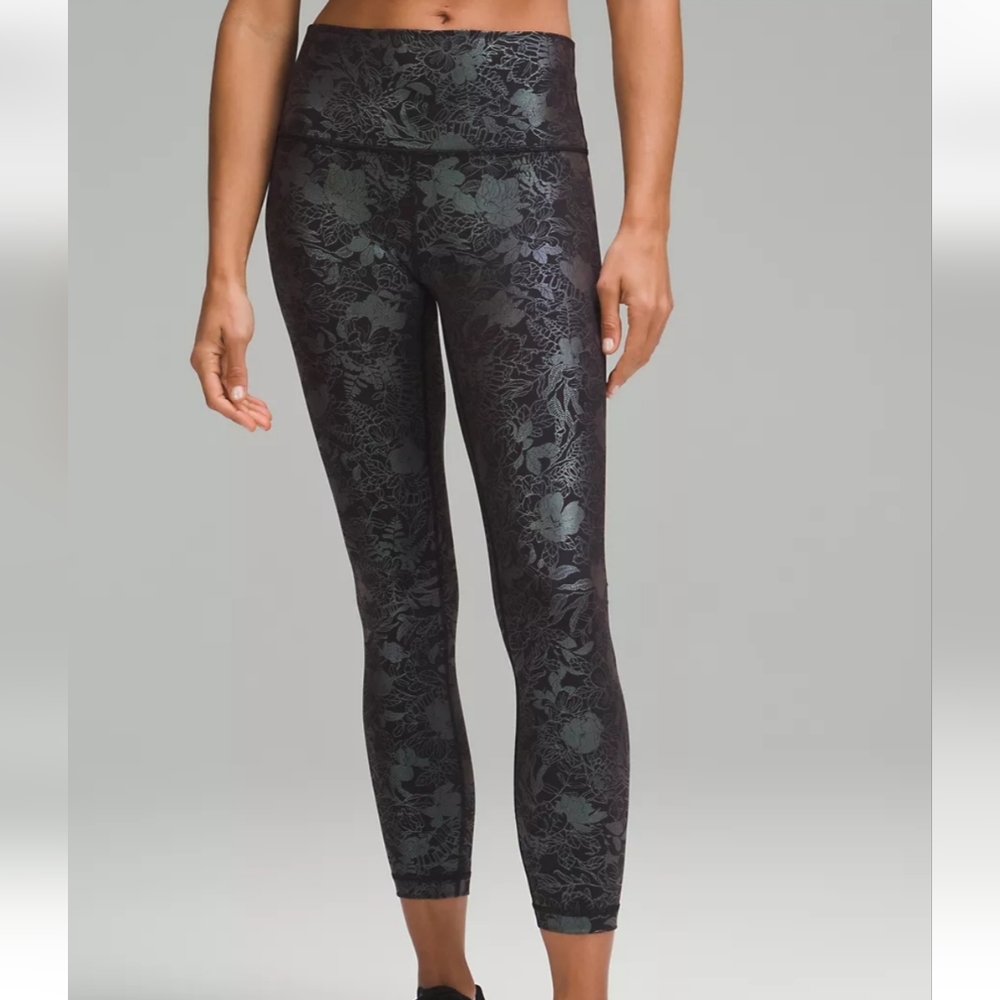 RARE! Logo Flourish Iridescent Foil Wunder Under Leggings Size 14, New W Tags